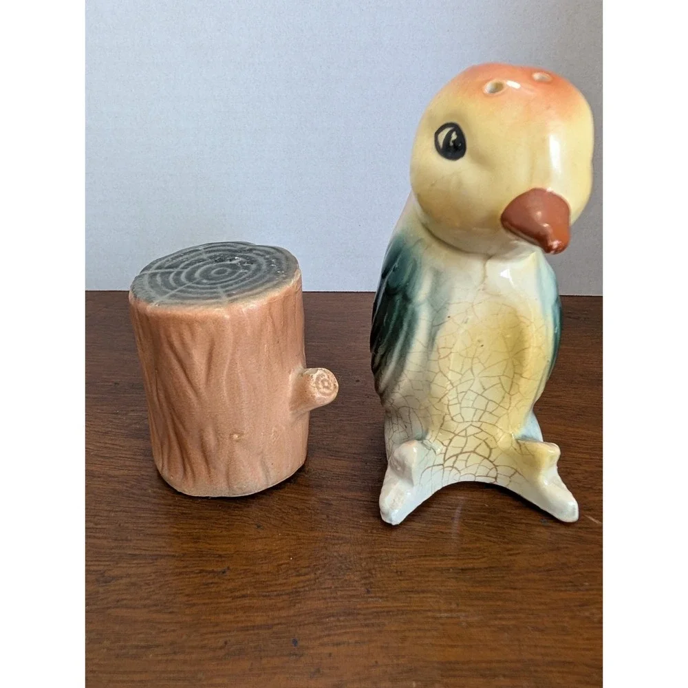 Vintage‎ Bird And Stump Salt & Pepper Shakers. Beautiful Crazing, No Chips.
